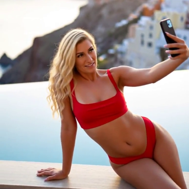 Poolside tease in Sa