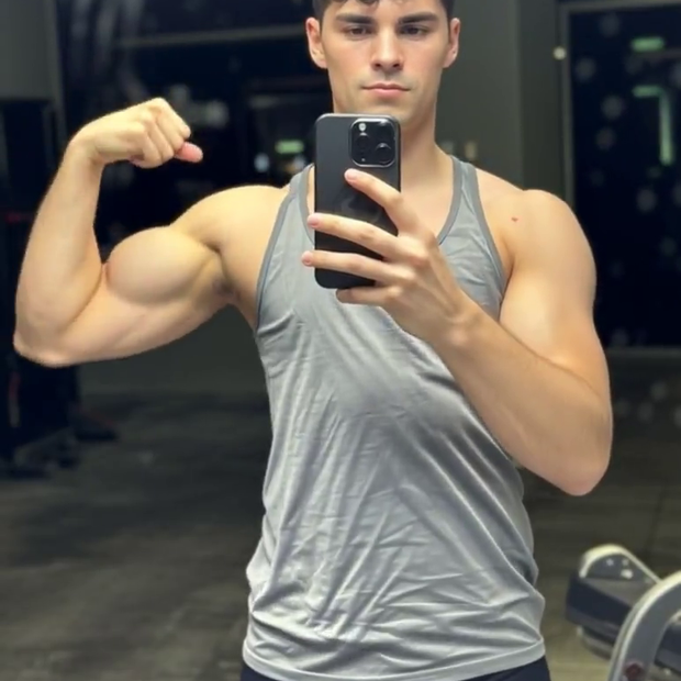 Flexing for my admir