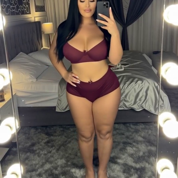 Bow down to this vie