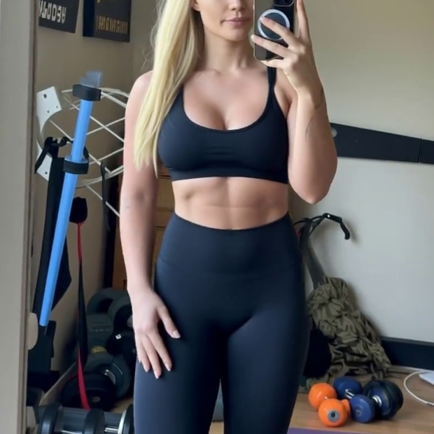 Flexing for you, fee